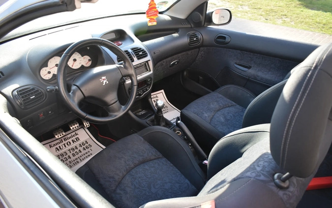 Peugeot 206 CC cena 6500 przebieg: 211059, rok produkcji 2005 z Zwoleń małe 352